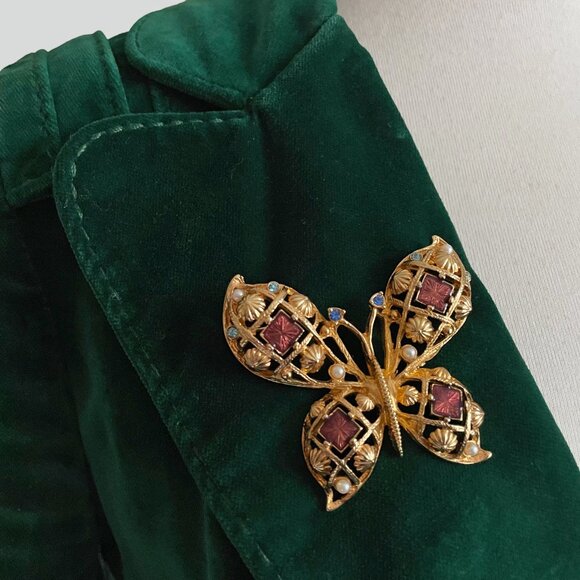 Vintage Large Butterfly Gold Tone Rhinestones & Enamel Brooch - Picture 4 of 5